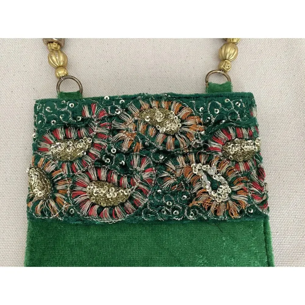 Women's elegant handbag made of velvet. Emerald color - Picture 8 of 9